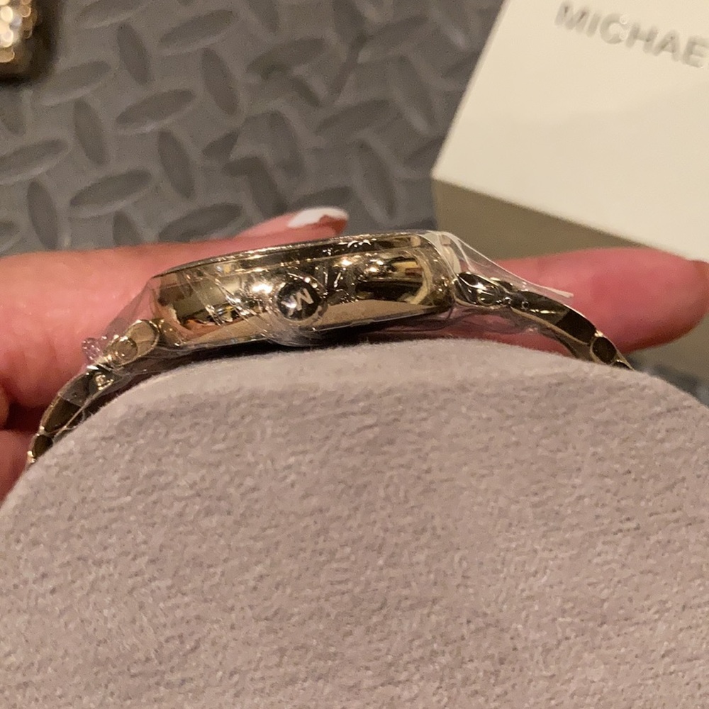 NWT Michael kors mk4334 gold watch - Picture 6 of 6